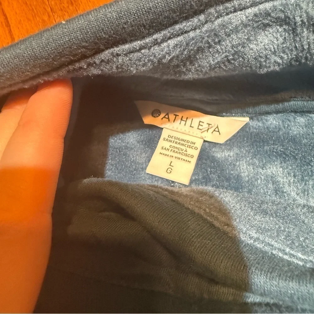 Athleta Sweater Size Large